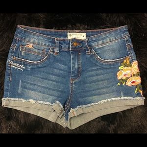 Angel Kiss Jean Shorts 🌺